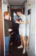 simon_garrett.jpg (100498 bytes)