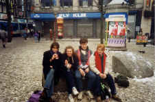 group_amsterdam.jpg (153382 bytes)