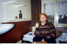 simon_stoned.jpg (109522 bytes)