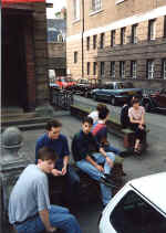 dossing.jpg (175875 bytes)