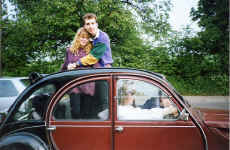 claire_john.jpg (162168 bytes)