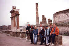 pompeii_group2.jpg (96790 bytes)