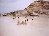 tre_amici_mud.jpg (126946 bytes)