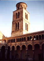 salerno_duomo.jpg (124514 bytes)