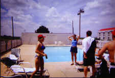 pool.jpg (86144 bytes)