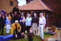 family.jpg (107387 bytes)