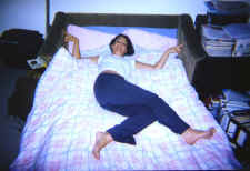 kt_bed.jpg (88920 bytes)