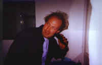 jb_self_hair_cut.jpg (47612 bytes)