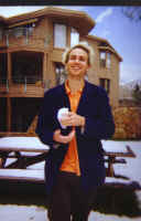 me_long_hair.jpg (72848 bytes)