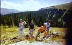 group_bike2.jpg (249776 bytes)