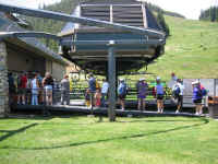 lift_base.jpg (61843 bytes)