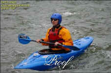 simon_kayak.jpg (49427 bytes)