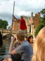 phil_punting.jpg (188086 bytes)