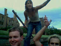 suzie_cleavage.jpg (54805 bytes)