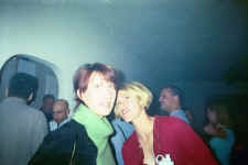 kelley_ng_red_eyes.jpg (163913 bytes)