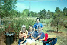 tennis_group2.jpg (276561 bytes)