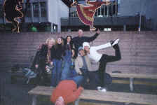 group_skating2.jpg (215934 bytes)