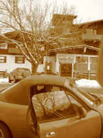 mountain_chalet.jpg (211612 bytes)