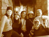 ski_gang.jpg (122524 bytes)