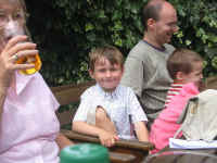 thomas.jpg (160464 bytes)