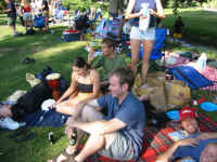 bbq_smiles.jpg (90895 bytes)