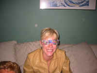 kelly_glasses.jpg (39748 bytes)