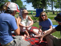 lauren_katie_shiv.jpg (85306 bytes)