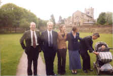 fam.jpg (97199 bytes)