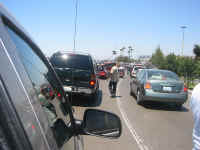 us_mexico_border.jpg (127156 bytes)