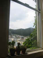 kt_apt.jpg (189432 bytes)