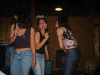 girls_karaoke.jpg (102415 bytes)