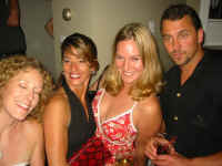 kat_nancy_dee.jpg (56594 bytes)