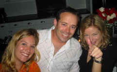 kat_dave_erin.jpg (48877 bytes)