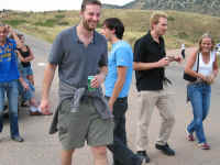 milling_about.jpg (221501 bytes)