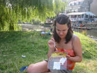 kt_food.jpg (254762 bytes)