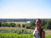 kt_thames.jpg (176219 bytes)