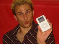 me_ipod.jpg (87840 bytes)
