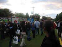 wimbledon_tube.jpg (106110 bytes)