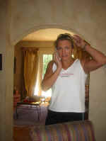 steph_phone2.jpg (153842 bytes)