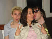 me_kt_nixta.jpg (119261 bytes)