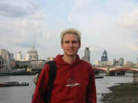 me_thames.jpg (98443 bytes)