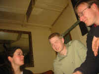 sarah_barrett_bob.jpg (93514 bytes)