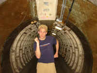 me_foot_tunnel.jpg (177238 bytes)