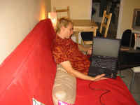 me_lappy.jpg (112932 bytes)