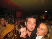 tom_birds.jpg (114687 bytes)