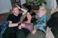 couch.jpg (33660 bytes)