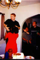 ray_chair.jpg (64956 bytes)