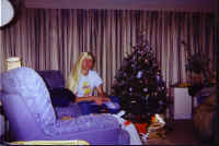 Hezz_Wig.jpg (77985 bytes)