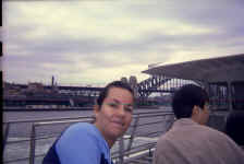 kt_harbour_bridge.jpg (118749 bytes)