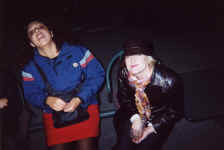 gabi_nikki.jpg (289108 bytes)